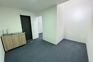 First Floor Ruang Pejabat / Shop Lot Melodi Eco Majestic, Semenyih