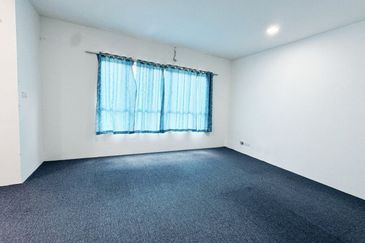 First Floor Ruang Pejabat / Shop Lot Melodi Eco Majestic, Semenyih