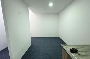 First Floor Ruang Pejabat / Shop Lot Melodi Eco Majestic, Semenyih