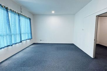 First Floor Ruang Pejabat / Shop Lot Melodi Eco Majestic, Semenyih