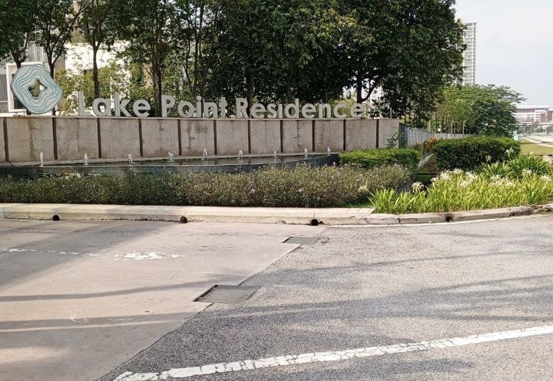 Lake Point Residence