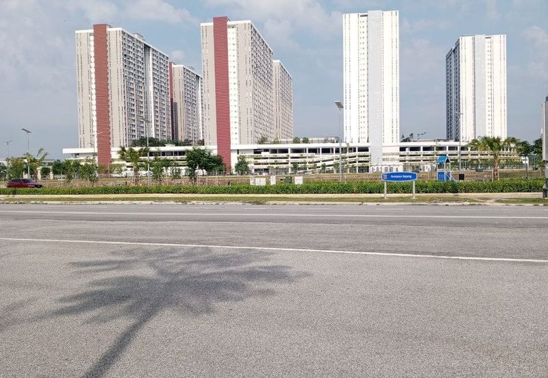 Lake Point Residence