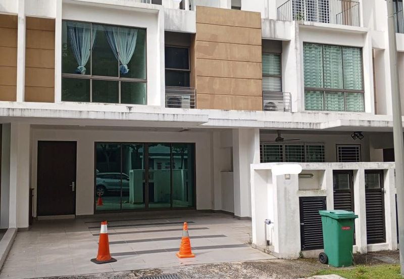 Lake Point Residence