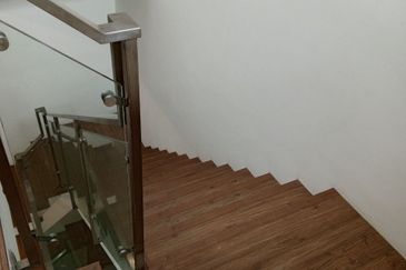 Lake Point Residence