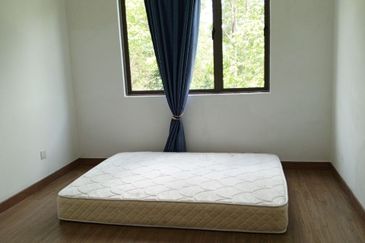 Lake Point Residence