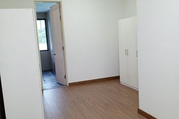 Lake Point Residence