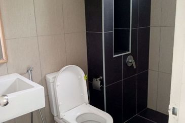 Lake Point Residence