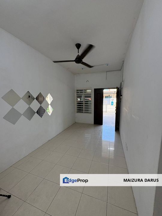 Bebas Banjir Rumah Teres Setingkat Jalan Tanjung Sauh Seksyen 30, Shah Alam, Selangor, Shah Alam