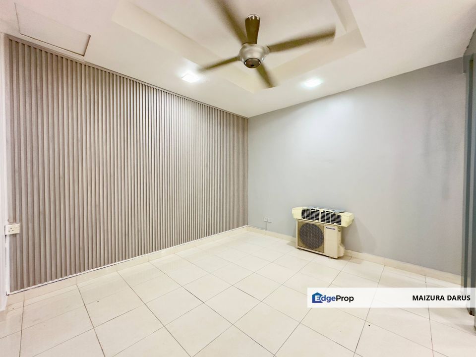 FACING OPEN & 10 FEET LAND AT BACKYARD Double Storey Terrace Jalan Suakasih, Bandar Tun Hussien Onn, Cheras, Selangor, Cheras