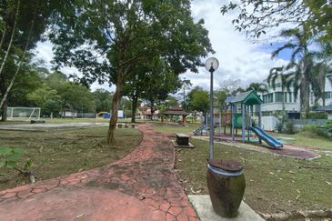 Seksyen 8, Kota Damansara