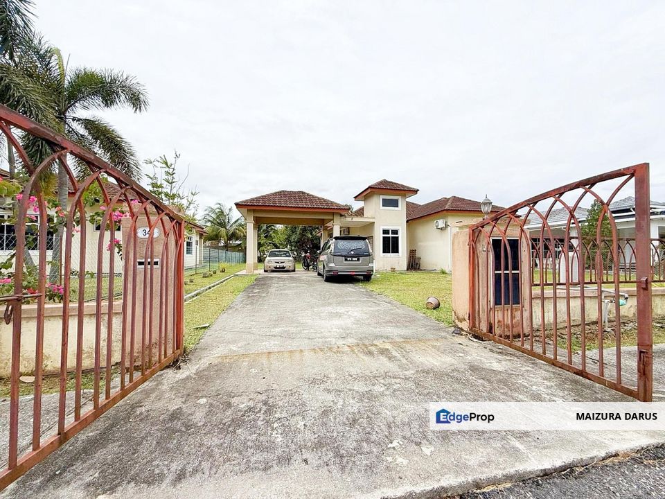 Huge Land Rumah Banglo Satu Tingkat Idaman Villa, Bandar Sri Sendayan, Negeri Sembilan, Seremban