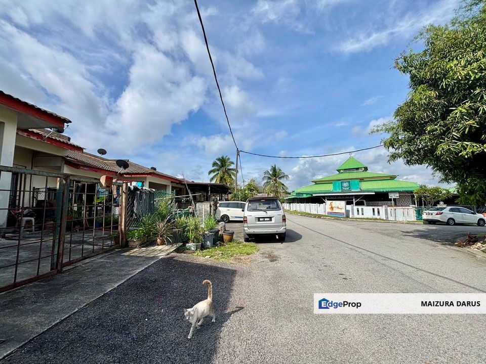 Dekat Surau Single Storey Terrace Bandar Tasik Kesuma, Semenyih, Selangor, Semenyih