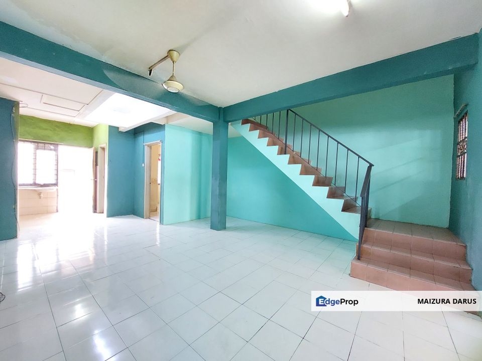 Below Mv Double Storey Terrace Taman Jasmin, Senawang, Negeri Sembilan, Seremban