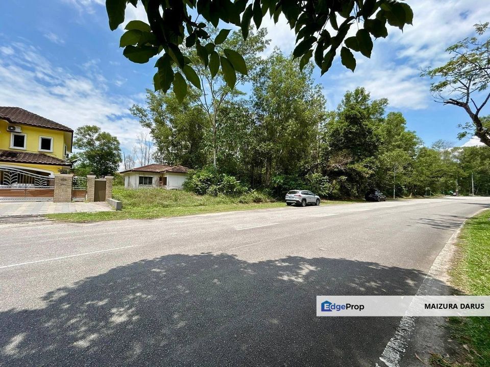 Tanah Lot Banglo Tepi Jalan di Bandar Tasik Kesuma, Beranang, Selangor, Semenyih