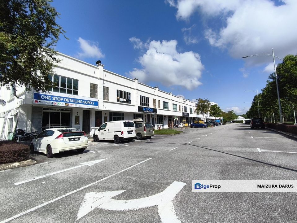 End Lot First Floor Shop Lot Melodi, Eco Majestic, Semenyih, Selangor, Semenyih