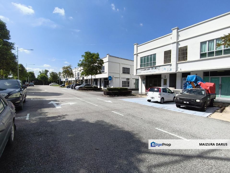 End Lot First Floor Shop Lot Melodi, Eco Majestic, Semenyih, Selangor, Semenyih