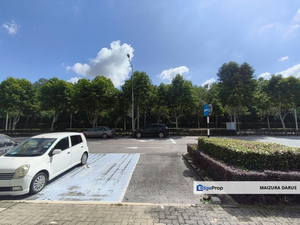 End Lot First Floor Shop Lot Melodi, Eco Majestic, Semenyih, Selangor, Semenyih