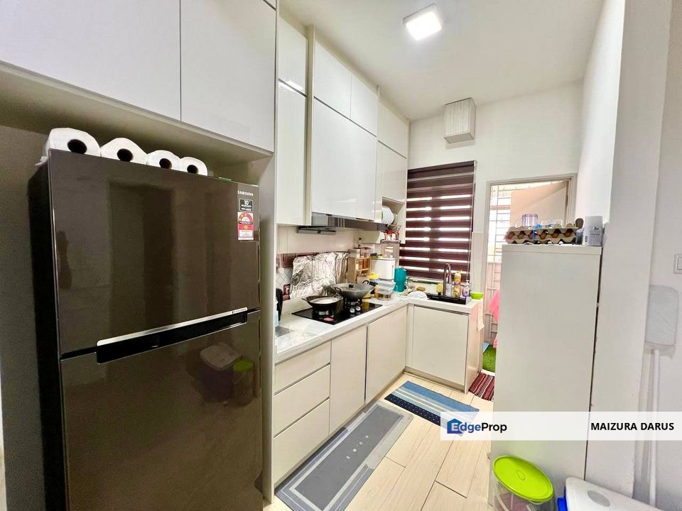 Lower Unit Renovated Villa Kesuma Townhouse, Selangor, Semenyih