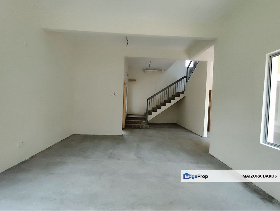 Double Storey Bungalow Mahkota Hills, Bandar Tasik Senangin, Negeri Sembilan, Lenggeng