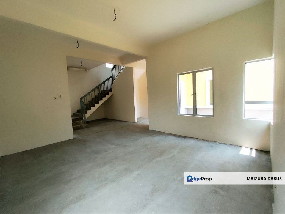Double Storey Bungalow Mahkota Hills, Bandar Tasik Senangin, Negeri Sembilan, Lenggeng
