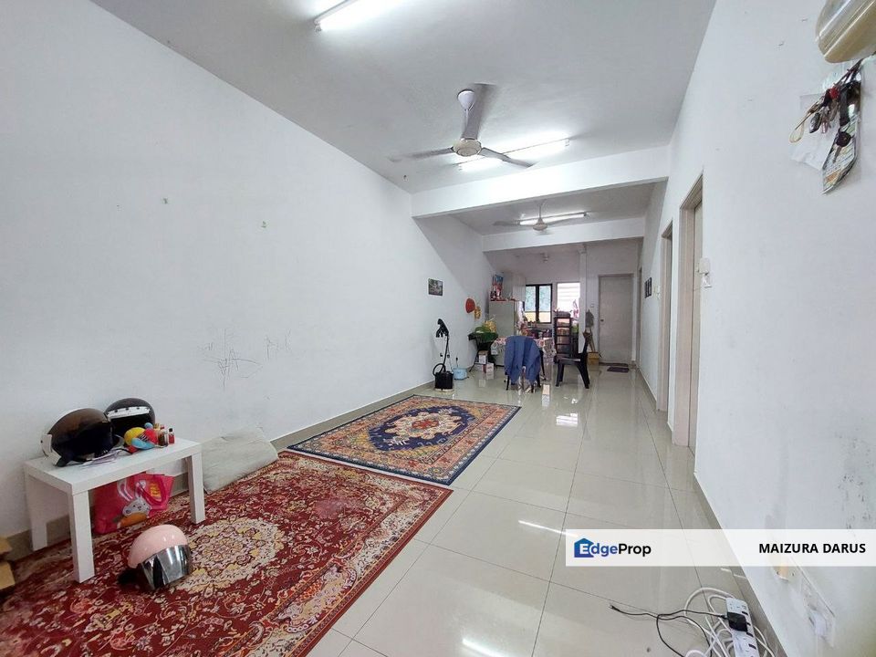 Lower Unit Villa Kesuma, Bandar Tasik Kesuma, Semenyih, Selangor, Semenyih