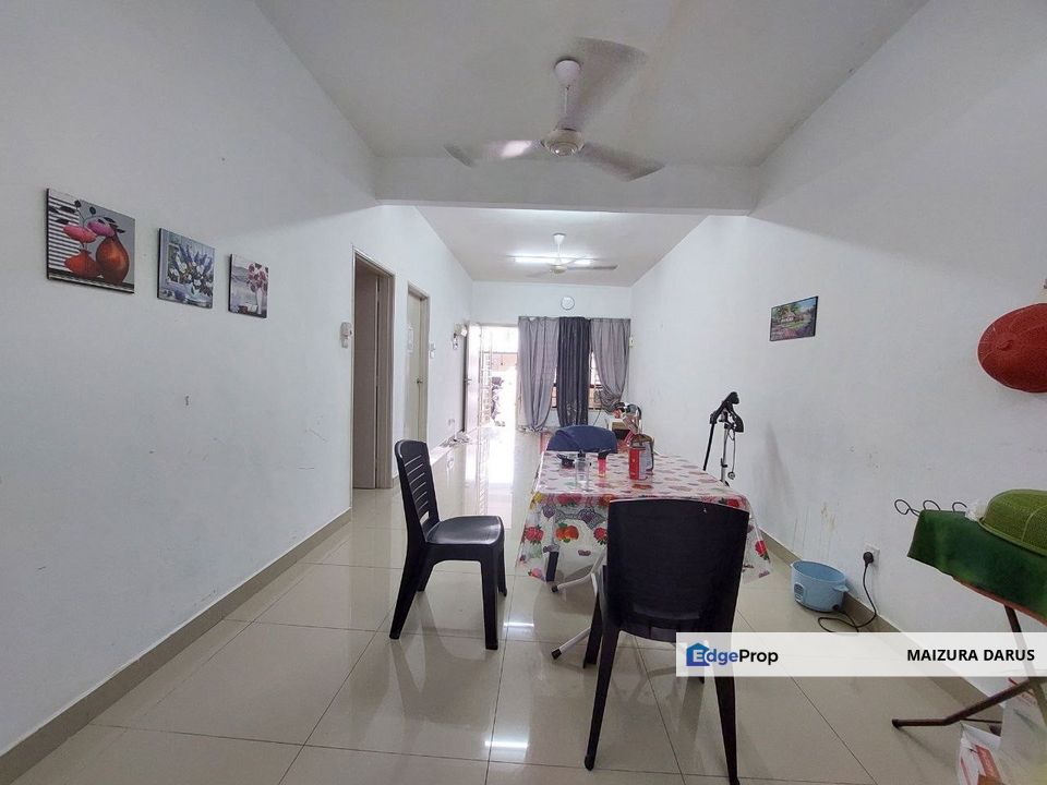 Lower Unit Villa Kesuma, Bandar Tasik Kesuma, Semenyih, Selangor, Semenyih