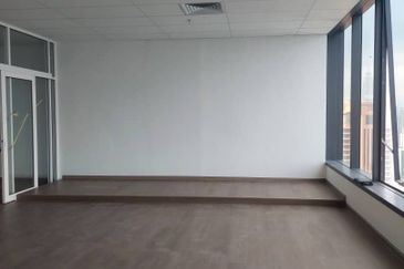 Menara EcoWorld (The Stride Strata Office @ BBCC)