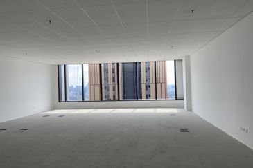 Menara EcoWorld (The Stride Strata Office @ BBCC)