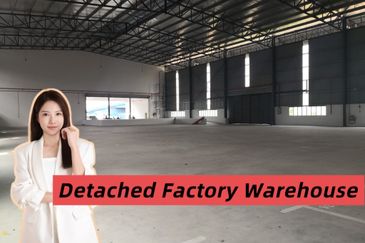 West Port, Pulau Indah