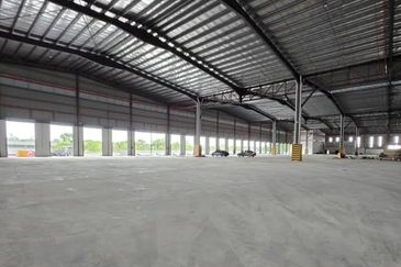 West Port, Pulau Indah