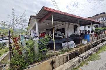 END LOT SINGLE STOREY TERES LORONG SERI SETALI KUANTAN