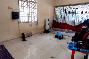 END LOT SINGLE STOREY TERES LORONG SERI SETALI KUANTAN