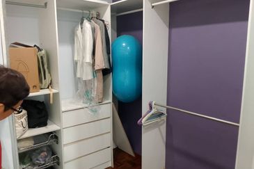 For RENT ~ Bukit Rimau/KOTA KEMUNING Semi furnished 2sty link Hse 