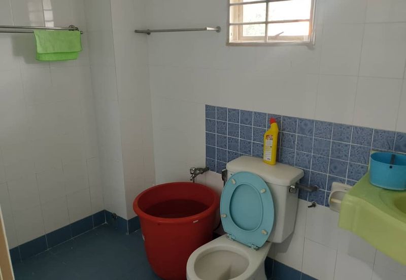 For RENT ~ Bukit Rimau/KOTA KEMUNING Semi furnished 2sty link Hse 