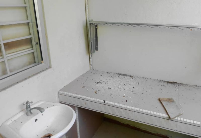 For RENT ~ Bukit Rimau/KOTA KEMUNING Semi furnished 2sty link Hse 