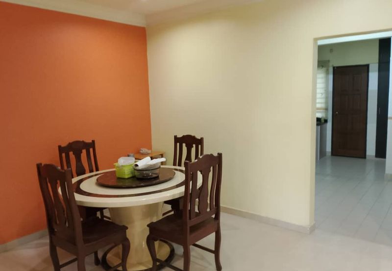 For RENT ~ Bukit Rimau/KOTA KEMUNING Semi furnished 2sty link Hse 