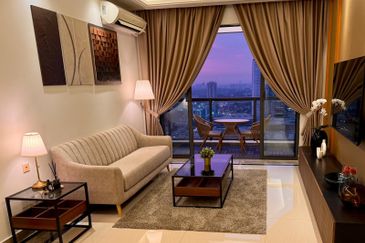 R&F Princess Cove Phase 1 for Sale - Dual Key Unit Luxuriously Renovated & Fully Furnished