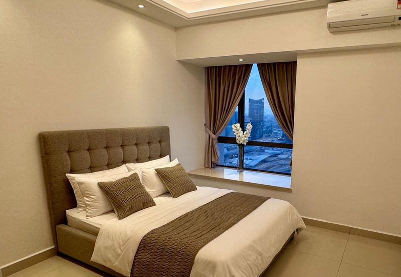 R&F Princess Cove Phase 1 for Sale - Dual Key Unit Luxuriously Renovated & Fully Furnished