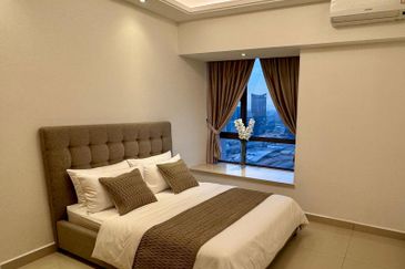 R&F Princess Cove Phase 1 for Sale - Dual Key Unit Luxuriously Renovated & Fully Furnished