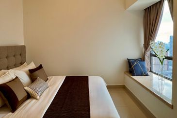 R&F Princess Cove Phase 1 for Sale - Dual Key Unit Luxuriously Renovated & Fully Furnished