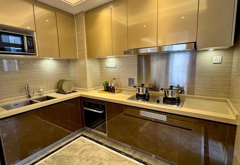 R&F Princess Cove Phase 1 for Sale - Dual Key Unit Luxuriously Renovated & Fully Furnished