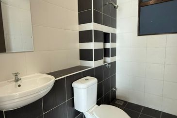 Seri Austin Luxury Apartment