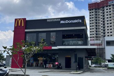 Seri Austin Luxury Apartment