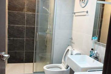 Baypoint @ Country Garden Danga Bay