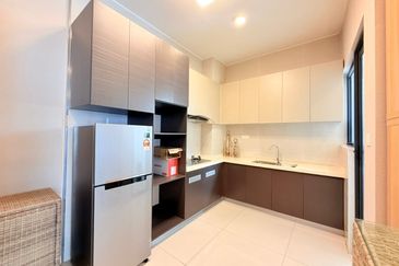 Baypoint @ Country Garden Danga Bay