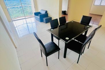 Kristal Heights Apartment