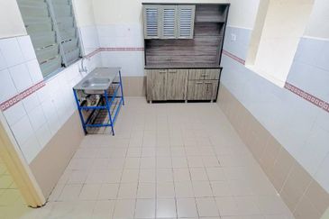 Kristal Heights Apartment