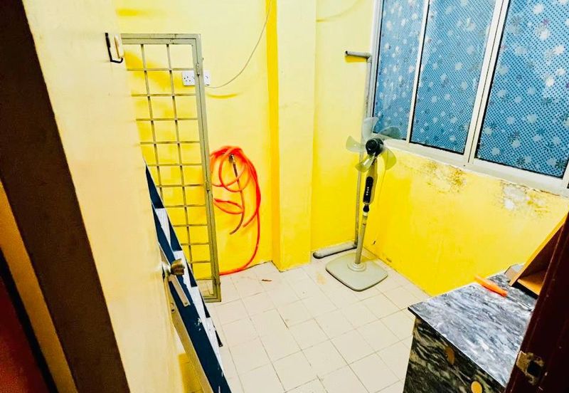 Kristal Heights Apartment