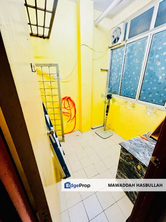 Kristal Heights Sri Gombak Batu Caves Condominium Below Market For Sale, Selangor, Batu Caves 