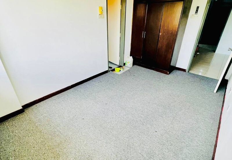 Kristal Heights Apartment